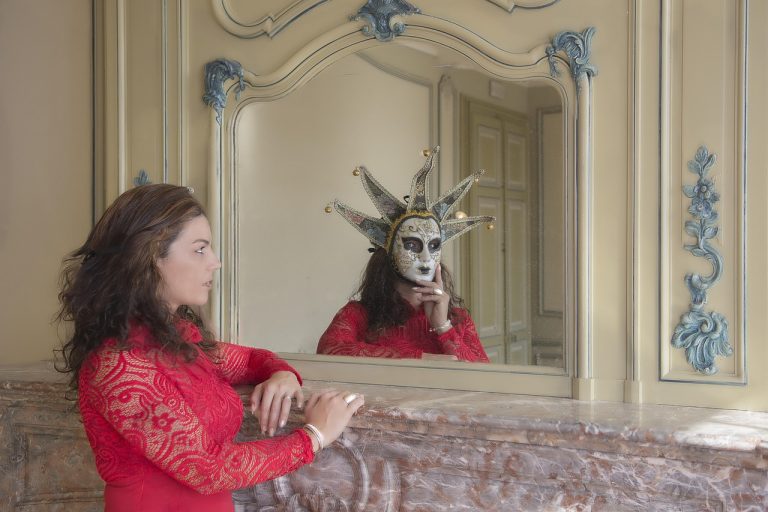Cara Efektif Mengatasi Rambut Rontok dengan Bahan Alami di Rumah
