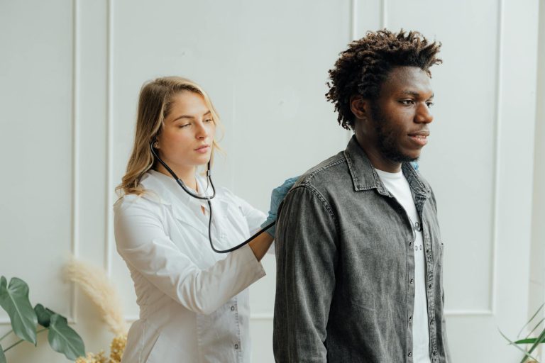 Mengenal Factitious Disorder: Penyebab, Dampak, dan Cara Efektif Mengatasinya