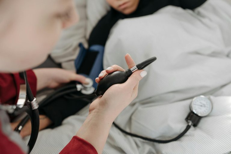 Mengenal Faktor Risiko dan Strategi Pengobatan Pneumonia yang Efektif
