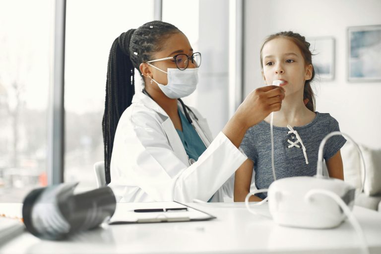 Kenali Pneumonia pada Anak: Penyebab, Gejala, dan Cara Penanganan Efektif
